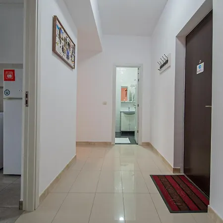 Magnum By Sunny Mamaia Apartment *