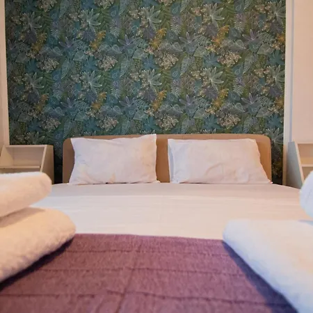 Apartment Magnum By Sunny Mamaia *