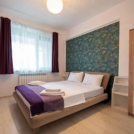 Magnum By Sunny Mamaia Apartment